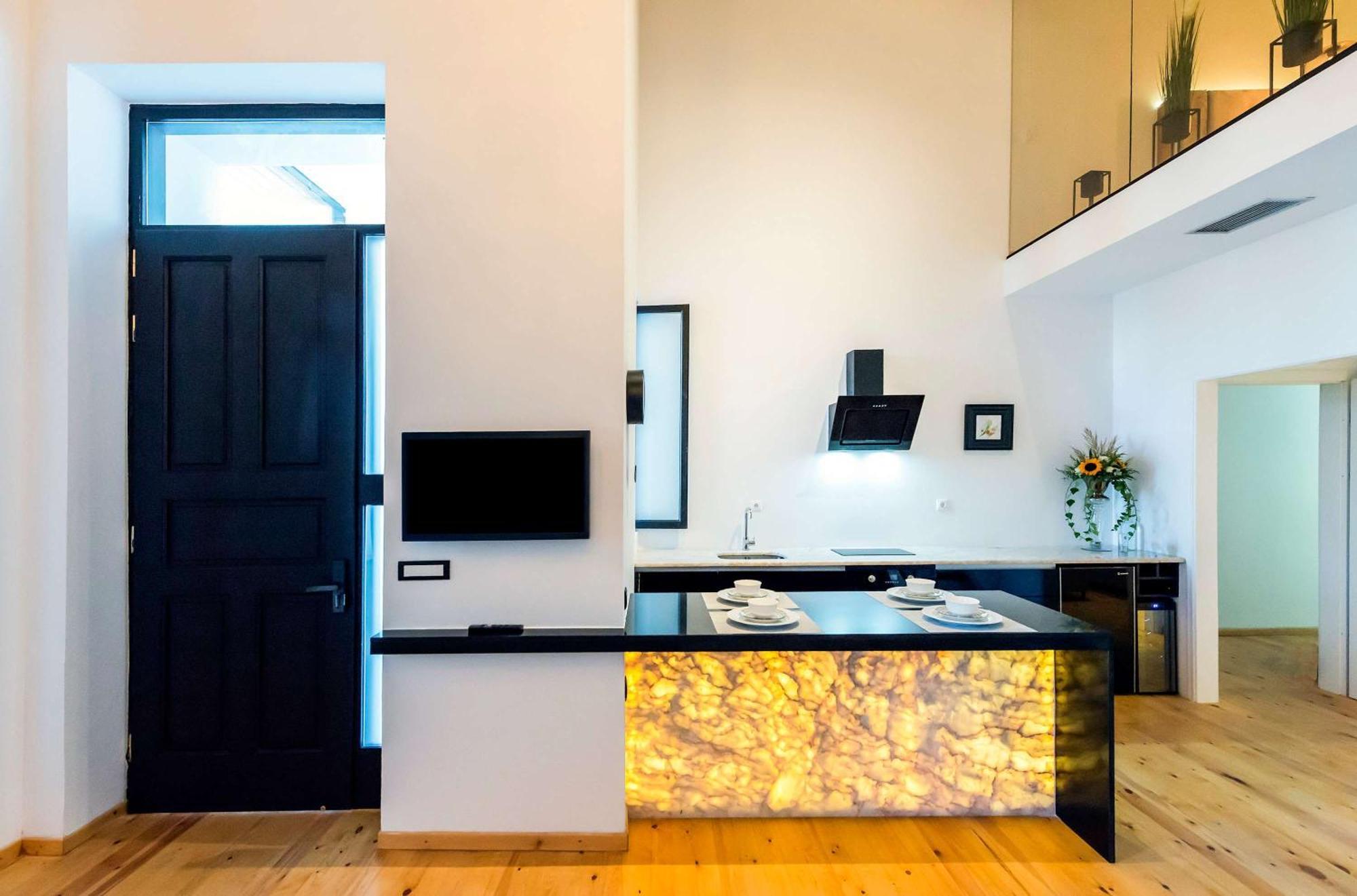 Aigli Seafront Loft-luxury Design Retreat * Kalamata