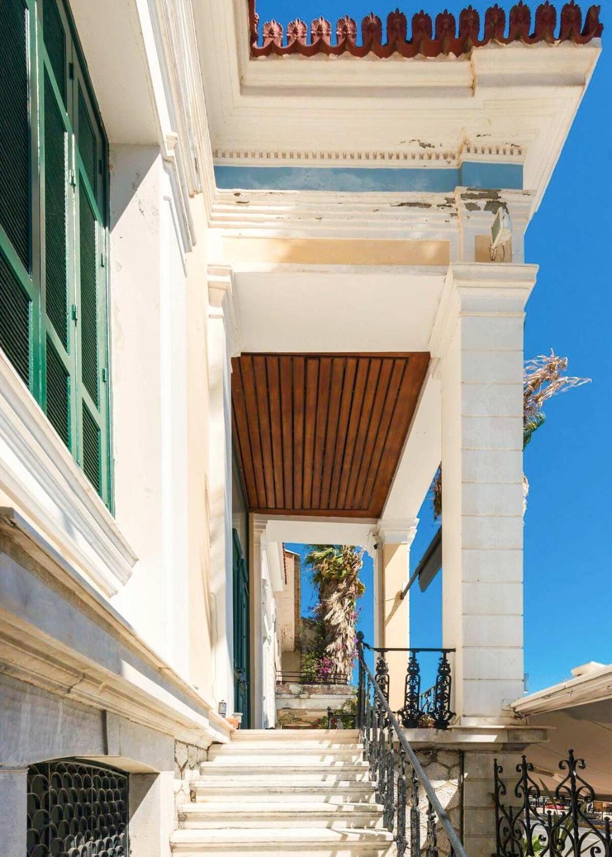 Aigli Seafront Loft-luxury Design Retreat Holiday home Kalamata